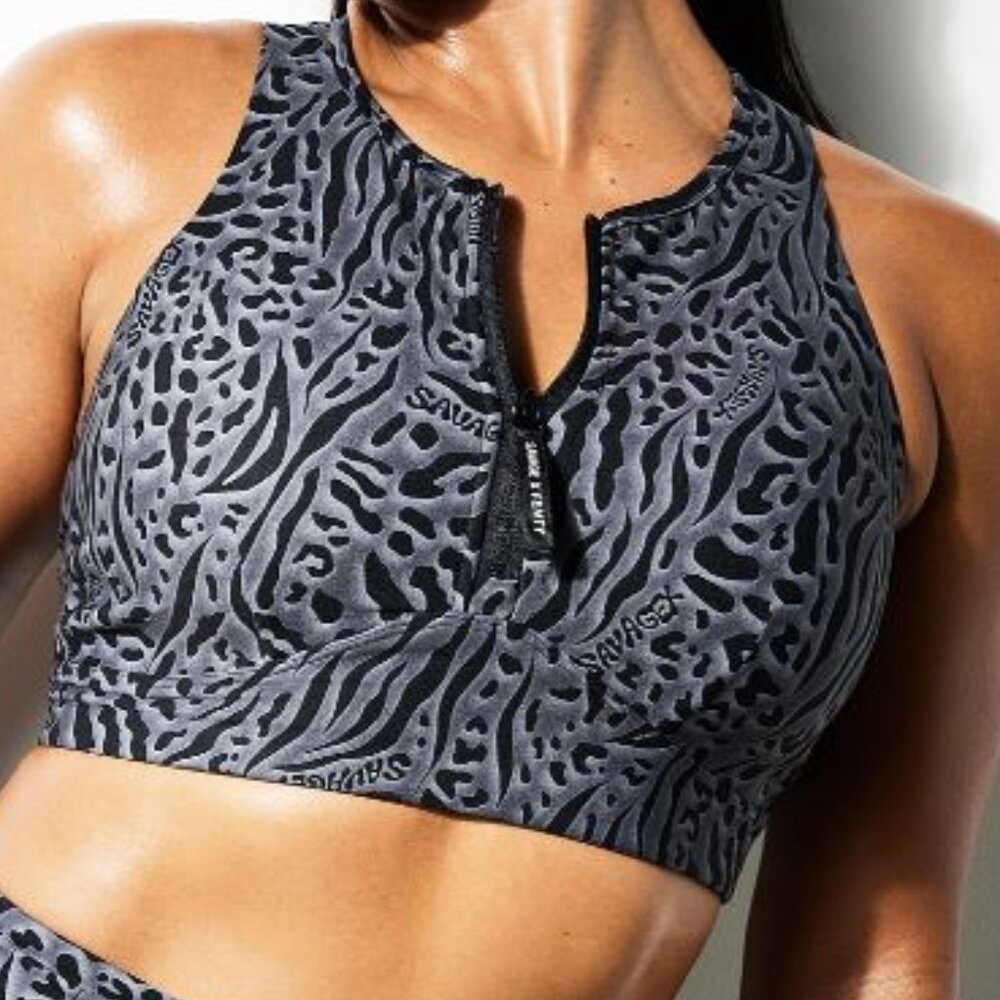 Savage X Fenty lock and lifted half-sip sports bra Size 1X (US 16-18) NWT